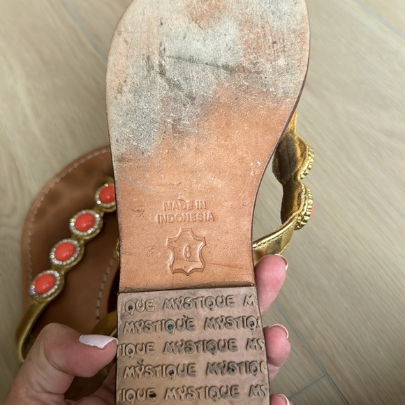 Mystique coral - Picture 2 of 2